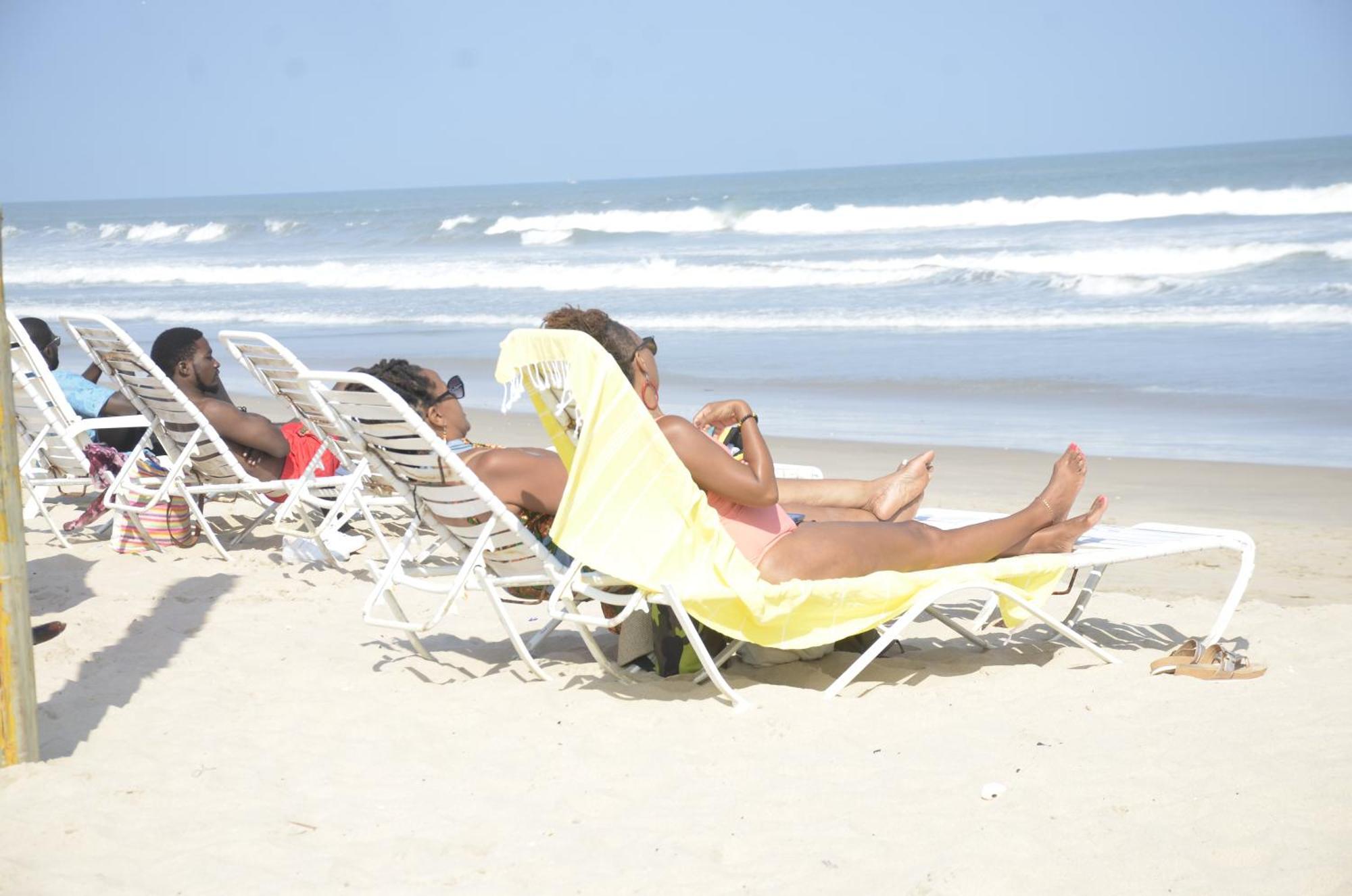 Bojo Beach Resort Botianaw Ngoại thất bức ảnh
